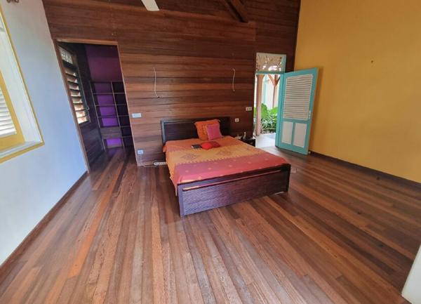 Maison à vendre    4 pièces •  Remire-Montjoly