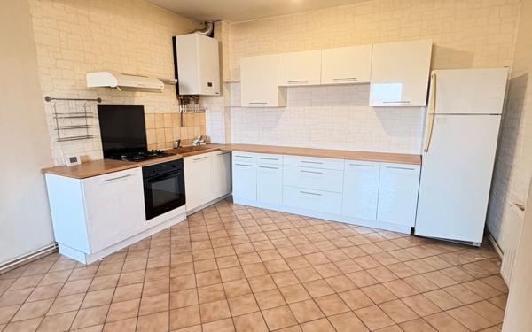 Appartement à louer    3 pièces •  Yutz