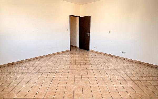 Appartement à louer    3 pièces •  Yutz