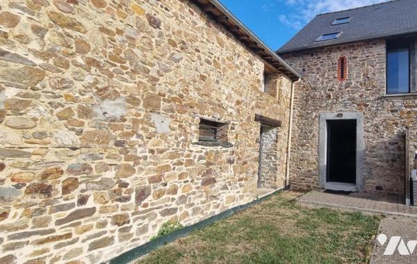 VITRE - Sortie ville : Appartement avec terrasse et jardinet et 2 emplacements de parking
