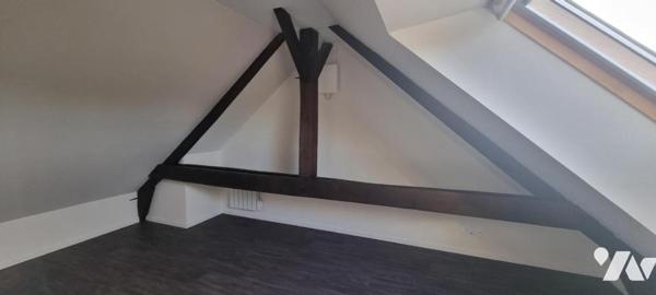 VITRE - Sortie ville : Appartement avec terrasse et jardinet et 2 emplacements de parking