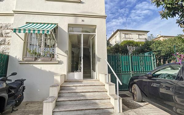 Appartement à vendre    4 pièces • 96,04 m2 Nice