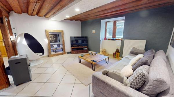 Appartement 5 pièces de 126 m² avec terrasse, parking et dépendances Hattstatt (68420)