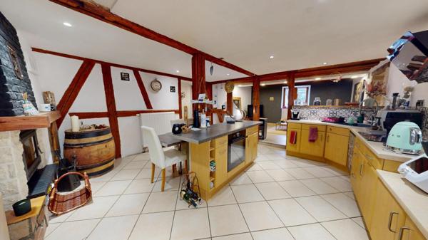 Appartement 5 pièces de 126 m² avec terrasse, parking et dépendances Hattstatt (68420)