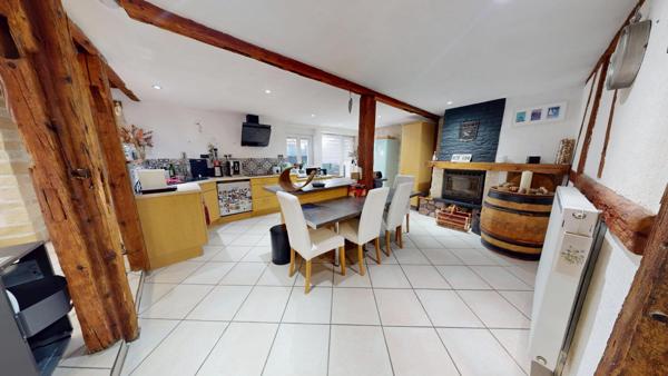 Appartement 5 pièces de 126 m² avec terrasse, parking et dépendances Hattstatt (68420)