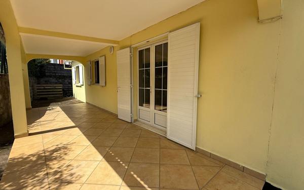 Maison à vendre    4 pièces •  Saint-Leu