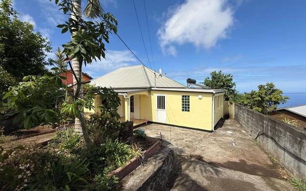 Maison à vendre    4 pièces •  Saint-Leu