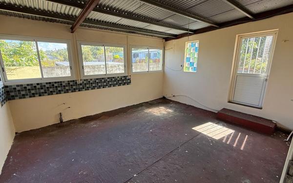 Maison à vendre    4 pièces •  Saint-Leu