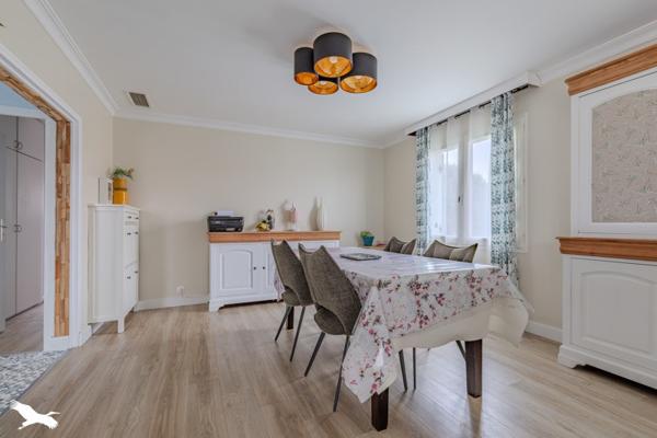 Maison à vendre |                                       Ambarès-et-Lagrave |                                        9 pièces  |  125 m²