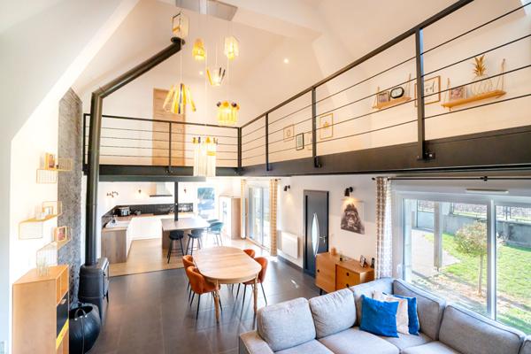 Superbe longère rénovée 200m² avec piscine - Saint Lambert des Levées