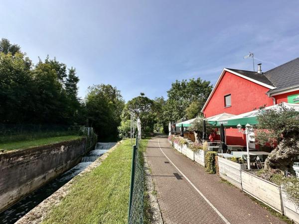 ENSEMBLE IMMOBILIER - RESTAURANT - MAISON - GÎTES