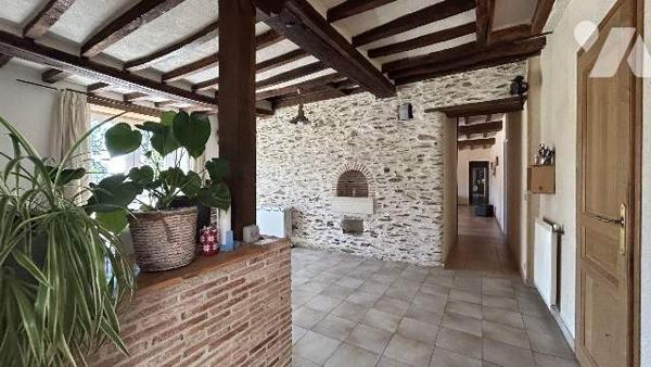 Maison de campagne, dépendances, terrain