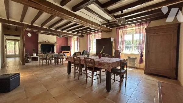 Maison de campagne, dépendances, terrain