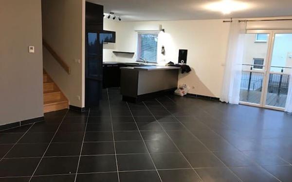 Appartement à louer    4 pièces • 86,64 m2 Saint-Pierre-en-Faucigny