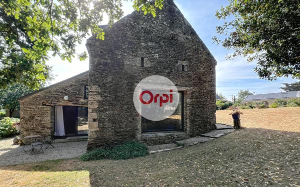 Maison à vendre    11 pièces •  Theix