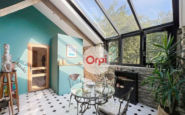 Maison à vendre    11 pièces •  Theix