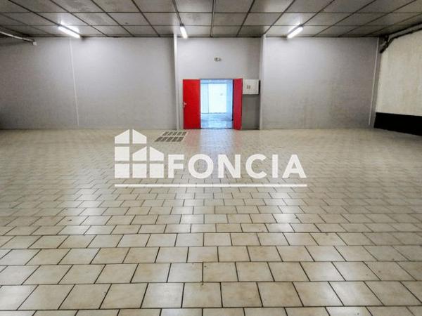 Location Local commercial 1 pièce 624 m² - 21 TER AV DE PARIS Chateau Thierry 02400