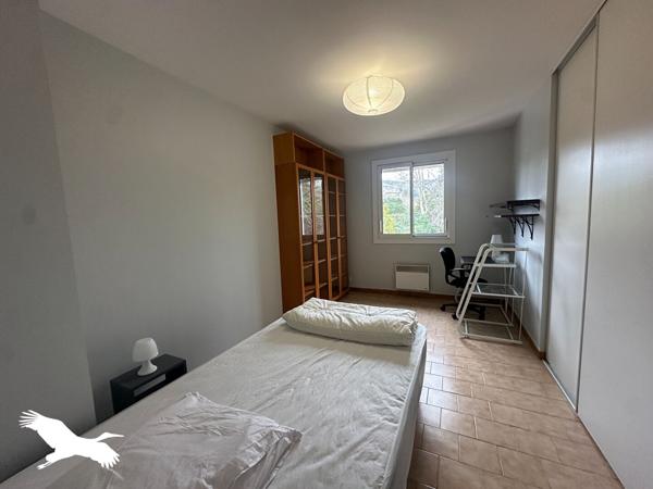 Maison à louer 2 390 € CC Marseille 5 p 120 m² DPE C