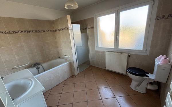 Maison à vendre    3 pièces • 86 m2 Vedène