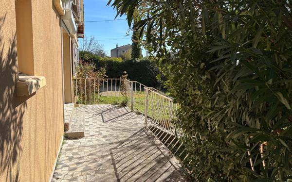 Maison à vendre    3 pièces • 86 m2 Vedène