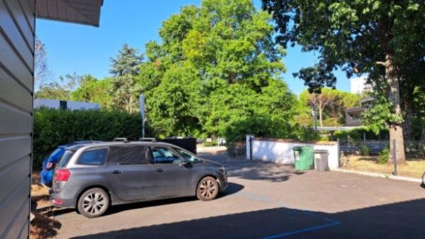 33180 LE HAILLAN , METROPOLE BORDEAUX - BUREAUX 227 m² avec PARKING