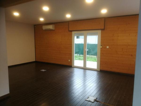 33180 LE HAILLAN , METROPOLE BORDEAUX  -  BUREAUX 227 m² avec PARKING