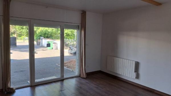 33180 LE HAILLAN , METROPOLE BORDEAUX - BUREAUX 227 m² avec PARKING