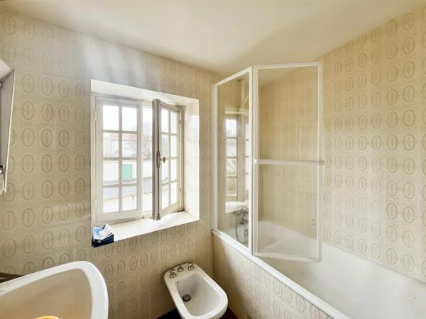 Maison 8 pièces - 296 m²