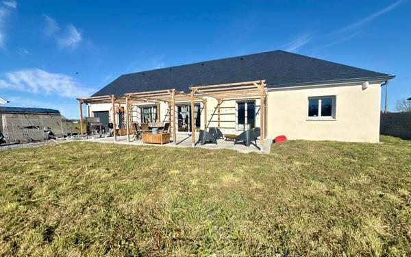 Maison à vendre    6 pièces •  Horgues