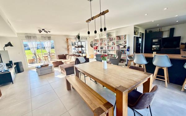 Maison à vendre    6 pièces •  Horgues