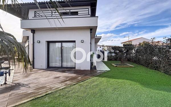 Maison à vendre    5 pièces •  Cabestany