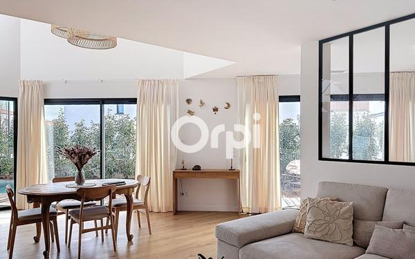 Maison à vendre    5 pièces •  Cabestany