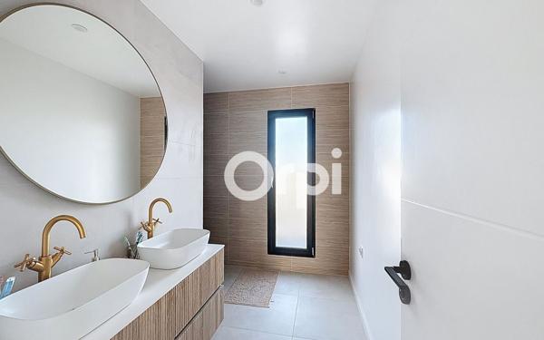 Maison à vendre    5 pièces •  Cabestany