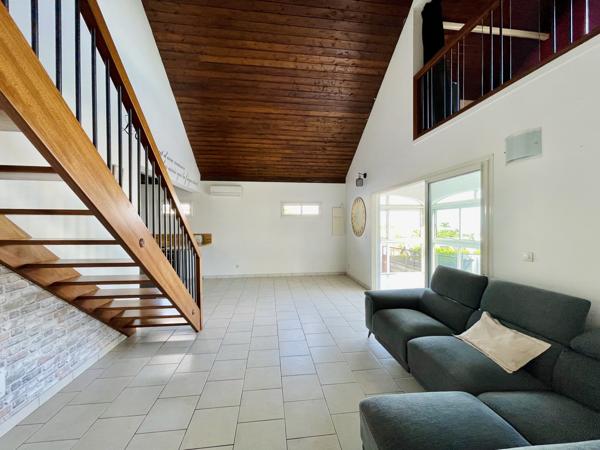 Maison familiale 172 m² avec vue mer et garage – Trois Mares, Le Tampon