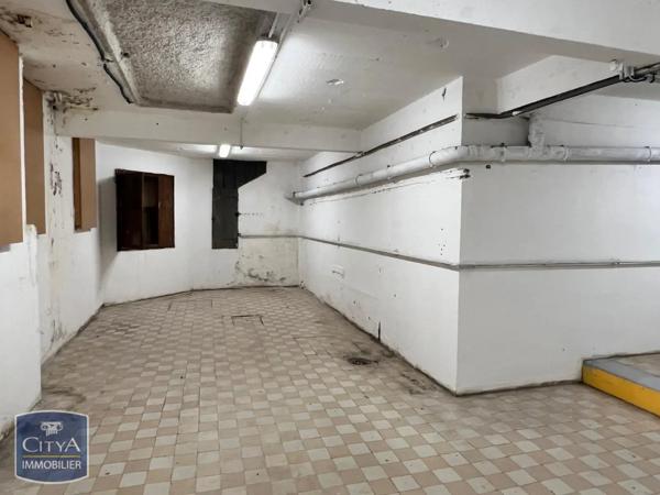 Local commercial à louer 330m² Saint-Quentin (02100)