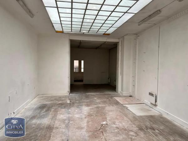 Local commercial à louer 330m² Saint-Quentin (02100)