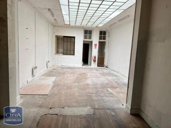 Local commercial à louer 330m² Saint-Quentin (02100)