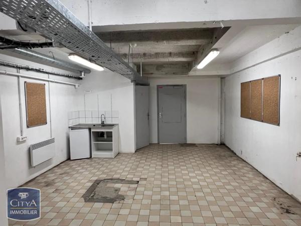 Local commercial à louer 330m² Saint-Quentin (02100)