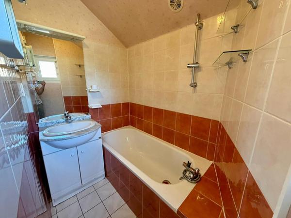 Maison d'habitation de 90m² avec grange