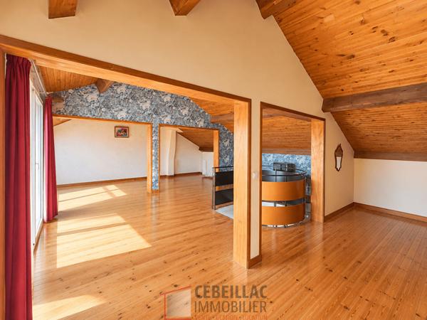 Maison 7 pièce(s) 4 chambre(s) 225 m²