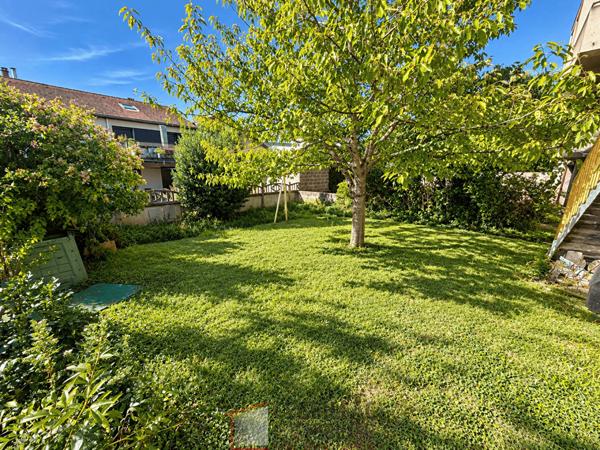 Maison 7 pièce(s) 4 chambre(s) 225 m²