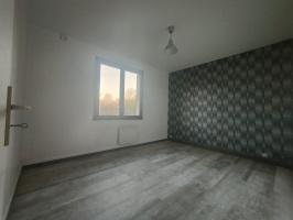 A 20 MN DE GISORS, JOLIE MAISON DE MAITRE RENOVEE D'UNE SURFACE DE 160 M² HAB AVEC DPE EN C SUR 1700 M² CLOS A Gisors (27140)