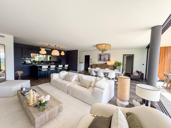 Maison à vendre  6 pièces - 185 m2 LE LAVANDOU - 83