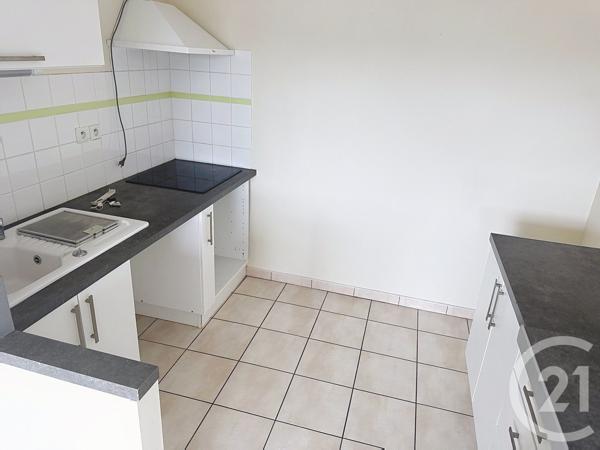 Appartement F3 à vendre  3 pièces - 56,70 m 2   ANGOULEME  - 16