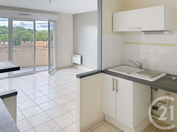 Appartement F3 à vendre  3 pièces - 56,70 m 2   ANGOULEME  - 16