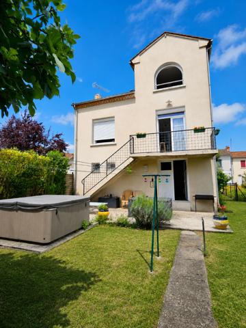 Maison familiale avec jardin, garage et terrasse a pied de toutes les commodités Perigueux