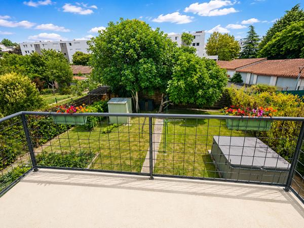 Maison familiale avec jardin, garage et terrasse a pied de toutes les commodités Perigueux