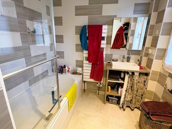 Maison à vendre à Montbizot dans la Sarthe (72380), ref : 72126-3117