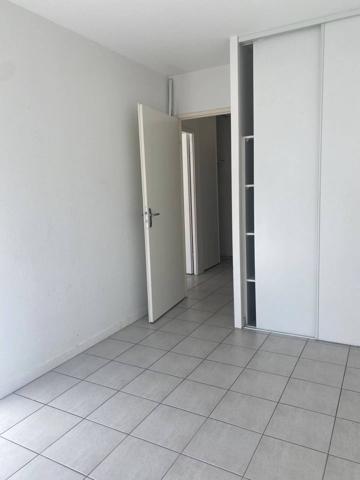 T2 Lumineux de 49 m² – Balcon, Parking, Calme – À 10 min du Centre de Bordeaux