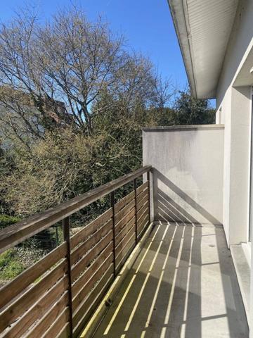 T2 Lumineux de 49 m² – Balcon, Parking, Calme – À 10 min du Centre de Bordeaux